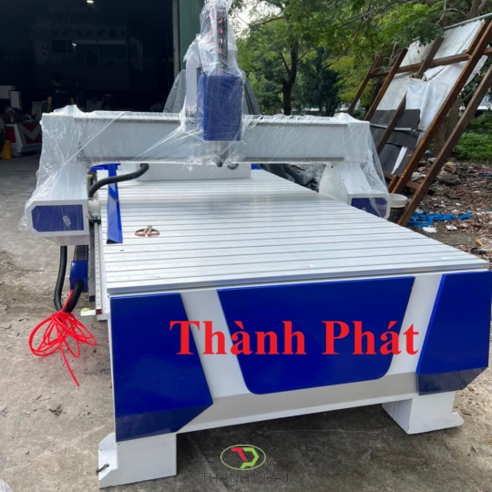 Máy CNC khổ 1325 chuyên ngành quảng cáo