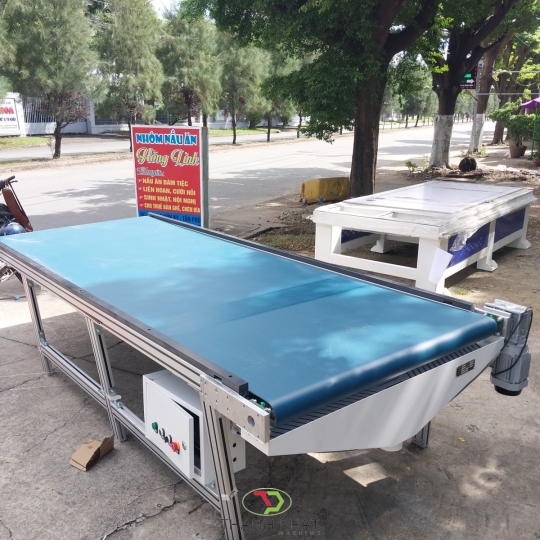 Máy CNC cắt gỗ công nghiệp 1 đầu 16 dao, thay dao tự động